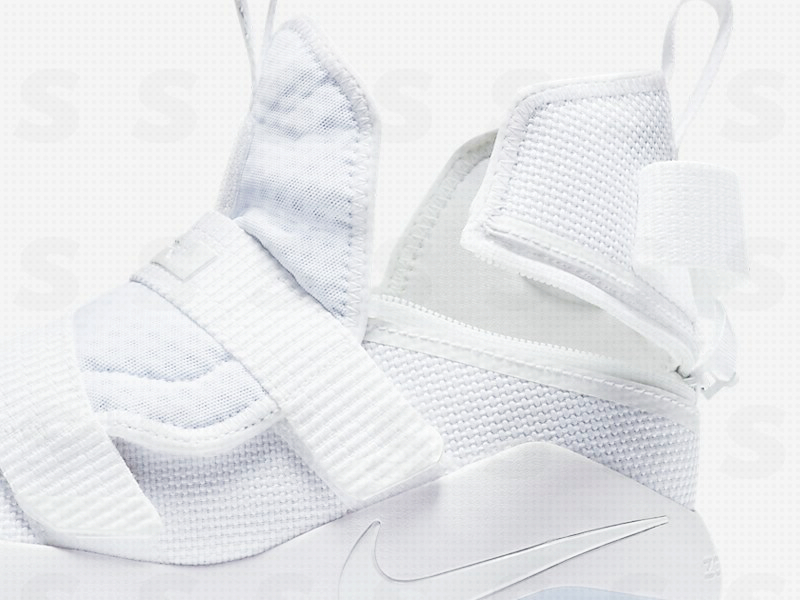 Nike,LeBron Soldier 11,FlyEase  特殊版本！拉链 Nike LeBron Soldier 11 FlyEase 系列曝光