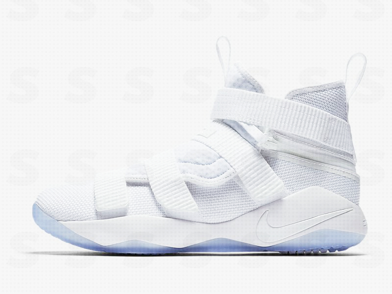 Nike,LeBron Soldier 11,FlyEase  特殊版本！拉链 Nike LeBron Soldier 11 FlyEase 系列曝光