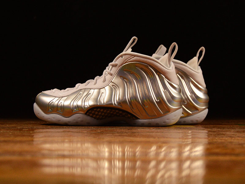 Nike,Air Foamposite One,Chrome  质感惊艳！Air Foamposite One WMNS “Chrome” 下周即将发售！