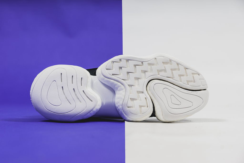 adidas Originals,Crazy BYW,CQ0 外观炫酷！“天足” 篮球鞋 Crazy BYW 海外率先上架