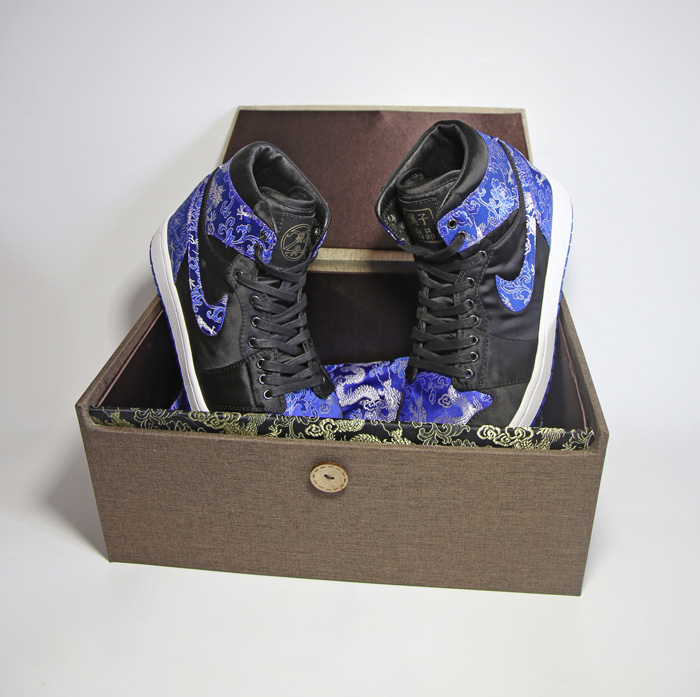AJ1,Air Jordan 1 Chinese style! These two silk Air Jordan 1's will be available soon!
