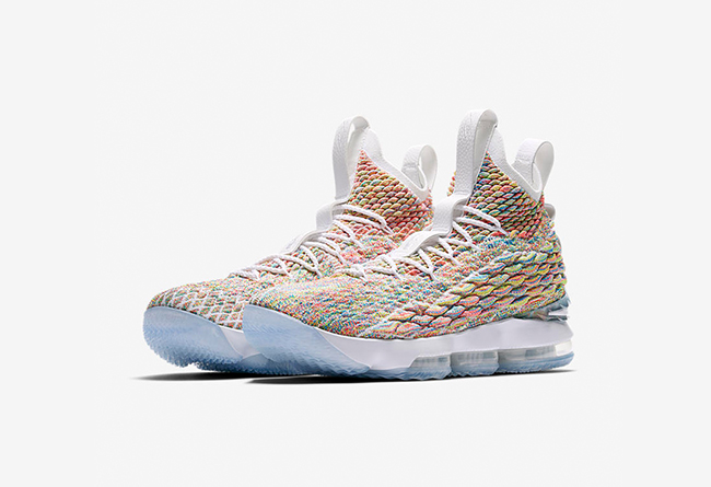 Nike,LeBron 15,897648-900  夏日清新气质！LeBron 15 “Fruity Pebbles” 下周发售