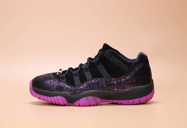 AJ11,Air Jordan 11  低调中的奢华！黑紫 Air Jordan 11 Low 将于 5 月发售！