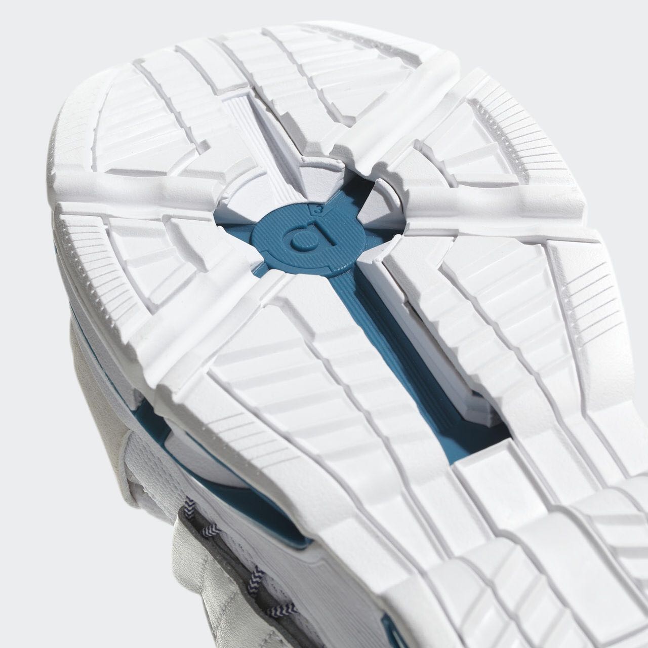 adidas,Twinstrike ADV,CM8096 夏日绝配！清爽又个性的 “科幻老爹鞋” 值得你多加关注