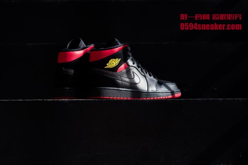 AJ1,Air Jordan 1 Mid,发售,开箱,554 颜值超高的黑红主题！最后一投 AJ1 Mid 现已发售