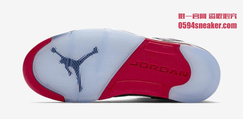 AJ5,Air Jordan 5,136027-006,发售  或在本月提前发售！丝绸 Air Jordan 5 官图释出