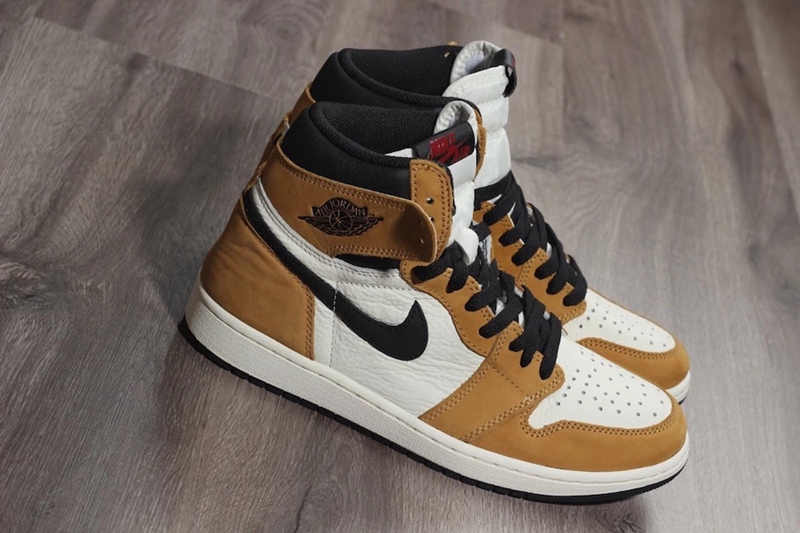 Air Jordan 1 “Rookie of the Year” 货号：555088-700