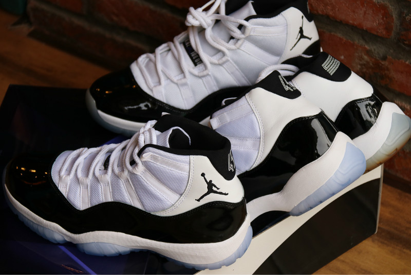 AJ11,Air Jordan 11  新老对比！年底 Air Jordan 11 “Concord” 是必买球鞋吗？