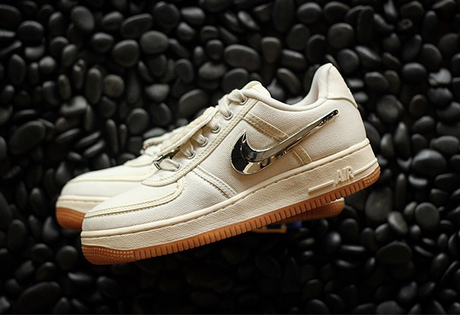 Travis Scott x Nike Air Force 1 Low “Sail” 货号：AQ4211-101