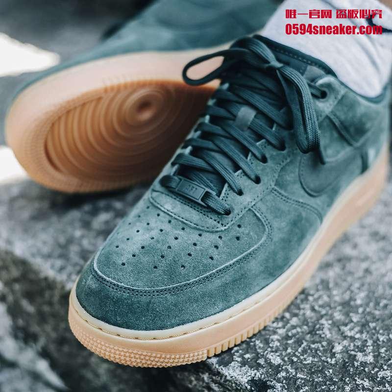 Nike Air Force 1’07 Lv8 Suede 货号：AA1117-200、AA1117-001