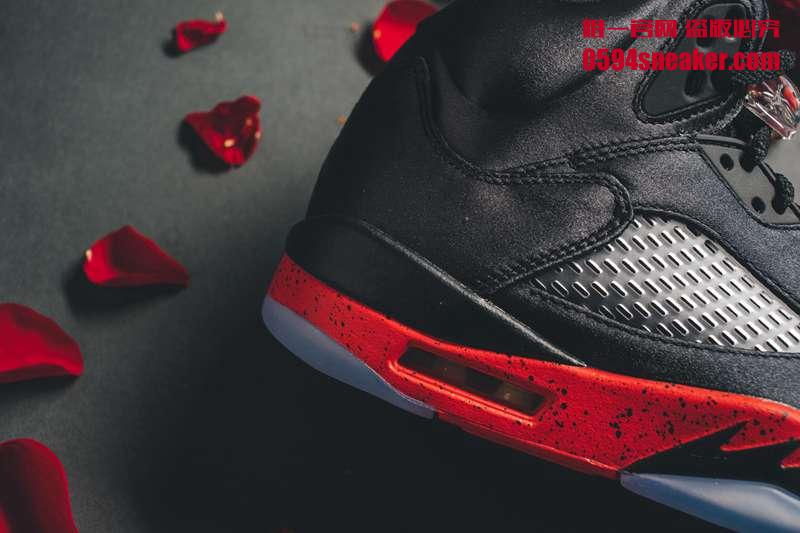 Air Jordan 5 “Satin” 乔丹5代丝绸版本，货号: 136027-006