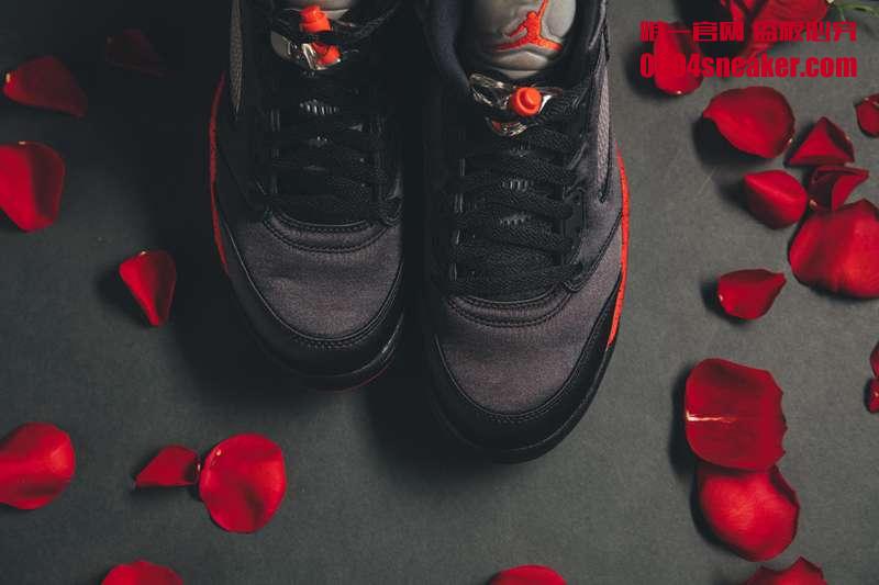 Air Jordan 5 “Satin” 乔丹5代丝绸版本，货号: 136027-006