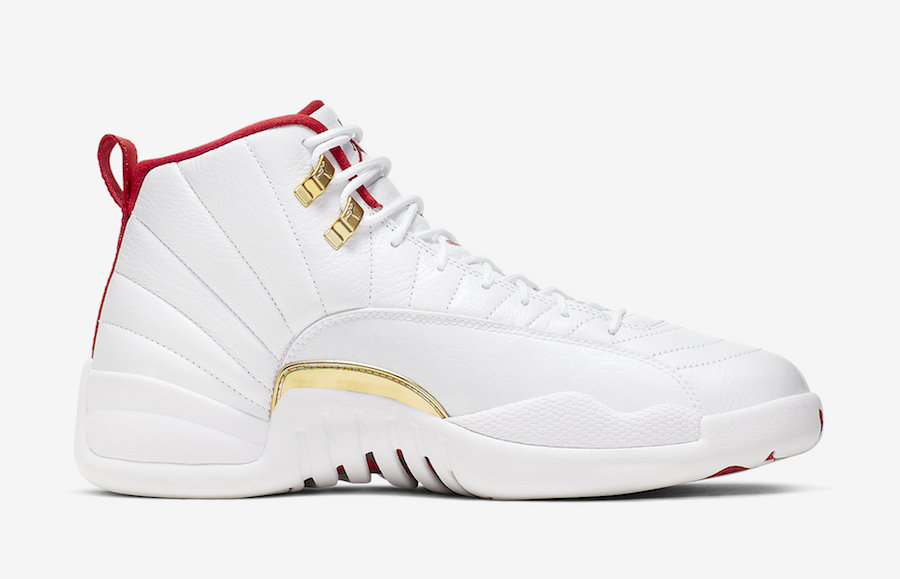 篮球世界杯 FIBA 系列鞋款 Air Jordan 12 “FIBA” 货号：130690-107