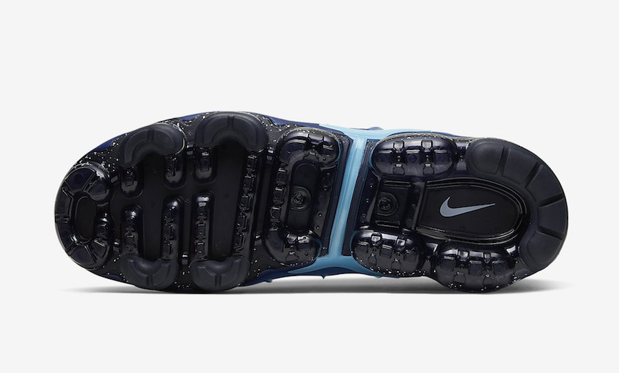 Nike Air VaporMax Plus （货号 CK1411-400），售价 0 美元