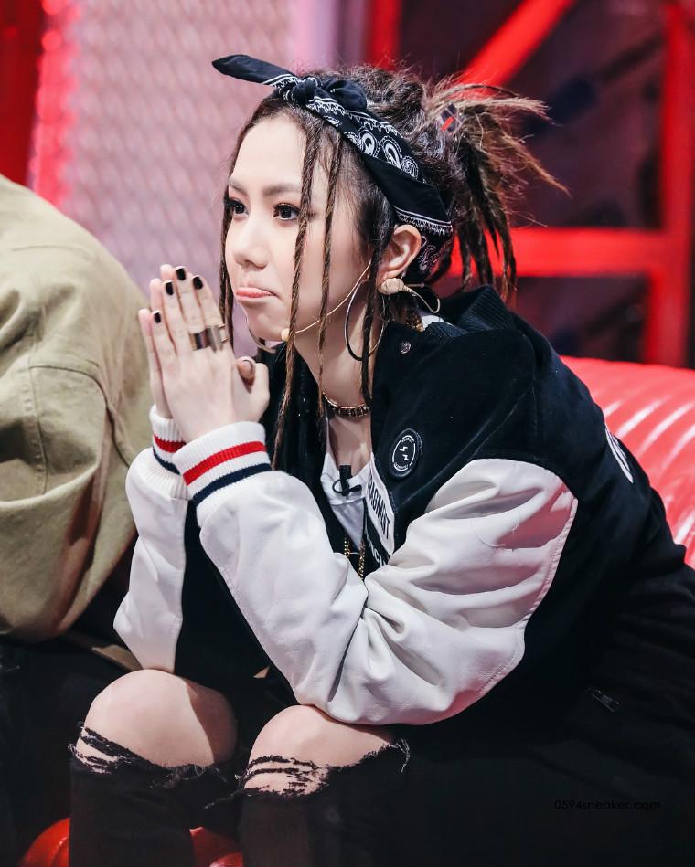 Sneaker Carrying Celebrity: G.E.M. Deng Ziqi