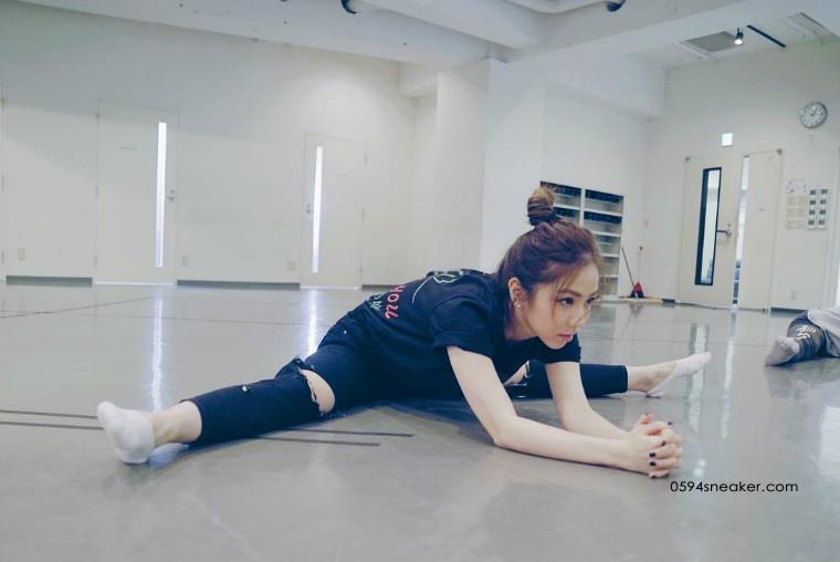 Sneaker Carrying Celebrity: G.E.M. Deng Ziqi