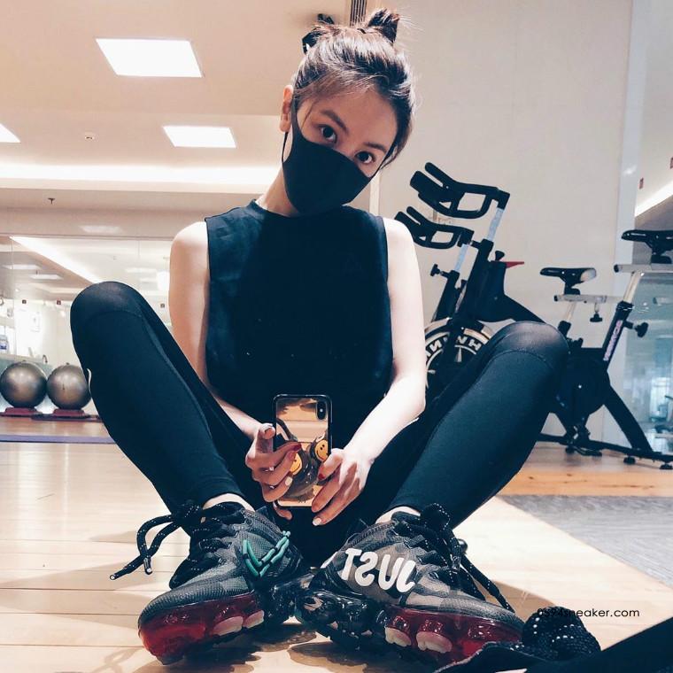 Sneaker Carrying Celebrity: G.E.M. Deng Ziqi