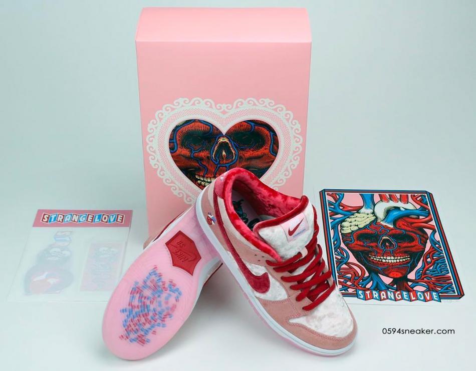 Valentine's Day Shoes StrangeLove x Nike SB Dunk Low Item: CT2552-800