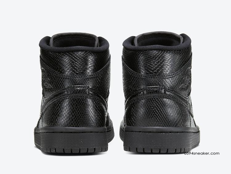 黑蛇 Air Jordan 1 Mid “Black Snakeskin” 货号：BQ6472-010