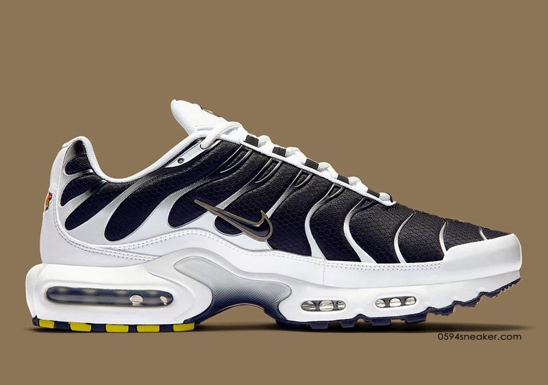 Nike Air Max Plus 货号：CT1094-102