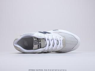 New Balance 新百伦高端美产复古休闲跑步鞋，货号： ML999JOL