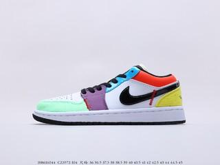 Air Jordan 1 Low 乔丹一代低帮彩色拼接主题，货号：CZ3572 104