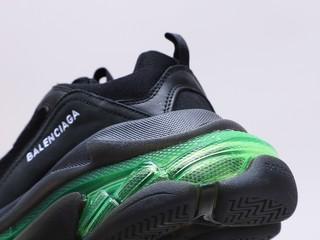 Balenciaga Triple S 巴黎世家三代气垫老爹鞋