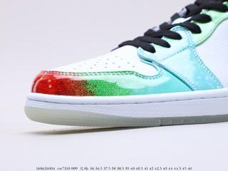 Air Jordan 1 Low Multicolor “星云 ”，货号：CW7310-909