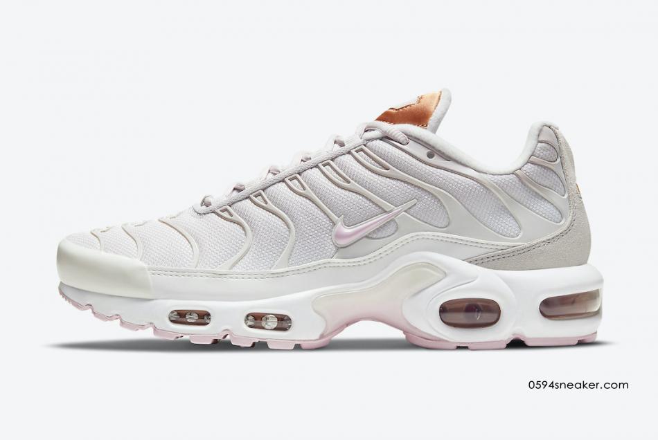 Nike Air Max Plus 系列发布 ‘粉色新品’，货号：DD6612-001