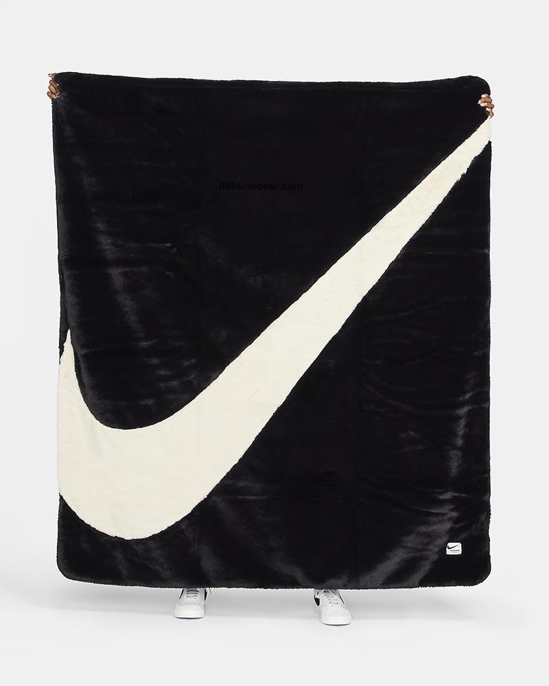Nike Sportswear 女子夹克：CU6559-010、毛毯Plush：CZ4549-010