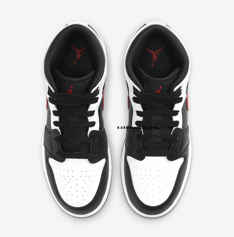 红色 Swoosh 黑白配色 AJ1 新品 Air Jordan 1 Mid GS 货号：554725-075