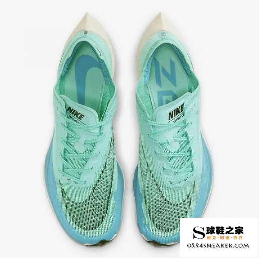 Nike Vaporfly NEXT%2 代开箱测评，二代和一代有什么区别？