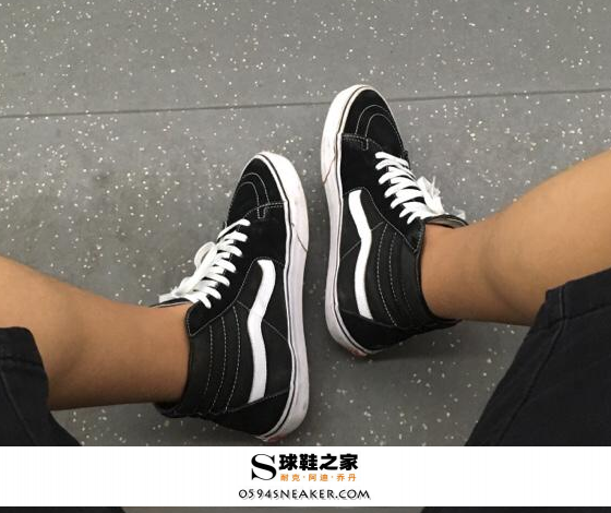 正品vans后标会掉色吗 正品vans鞋底硬不硬