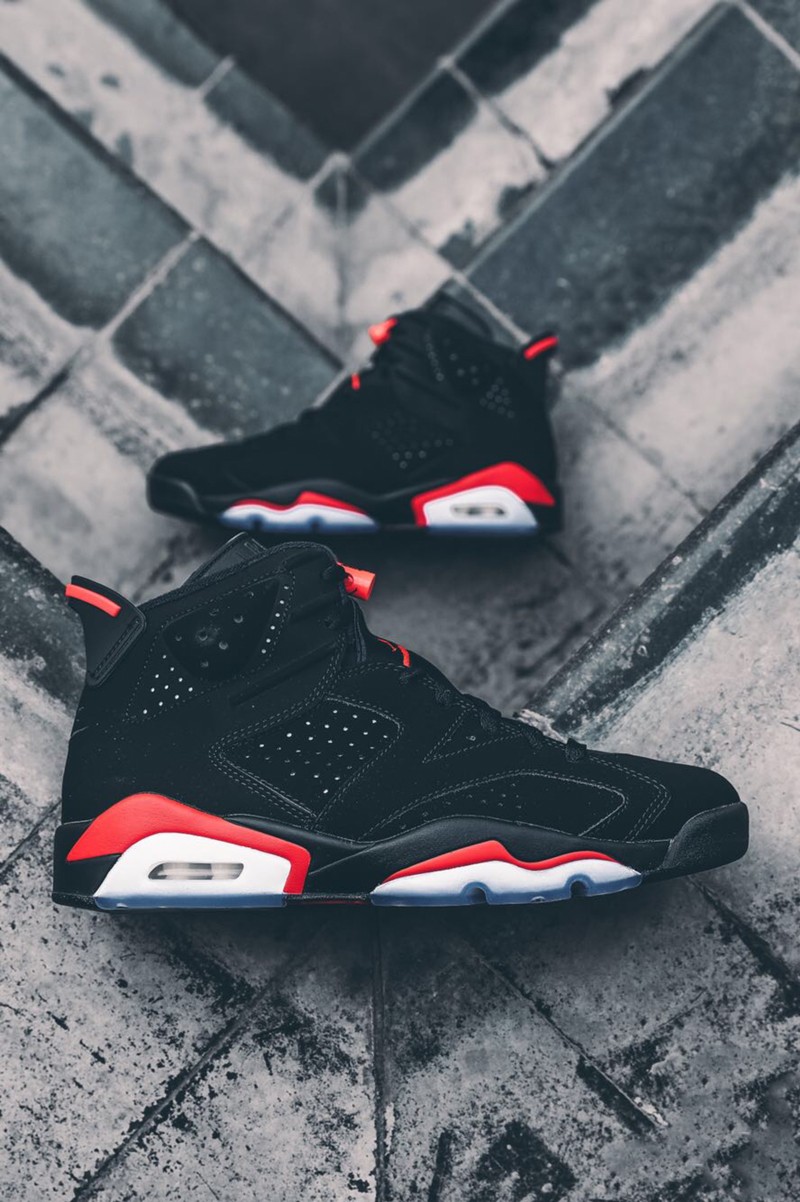In addition to the $10,000 Chicago, these AJ's are taking off with them as well